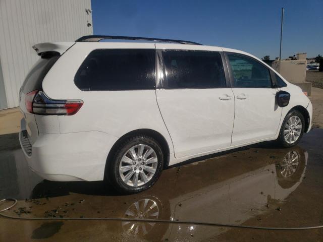 Obraz 3 z 2015 TOYOTA SIENNA LE 2015 z VIN 5TDJK3DC6FS127488