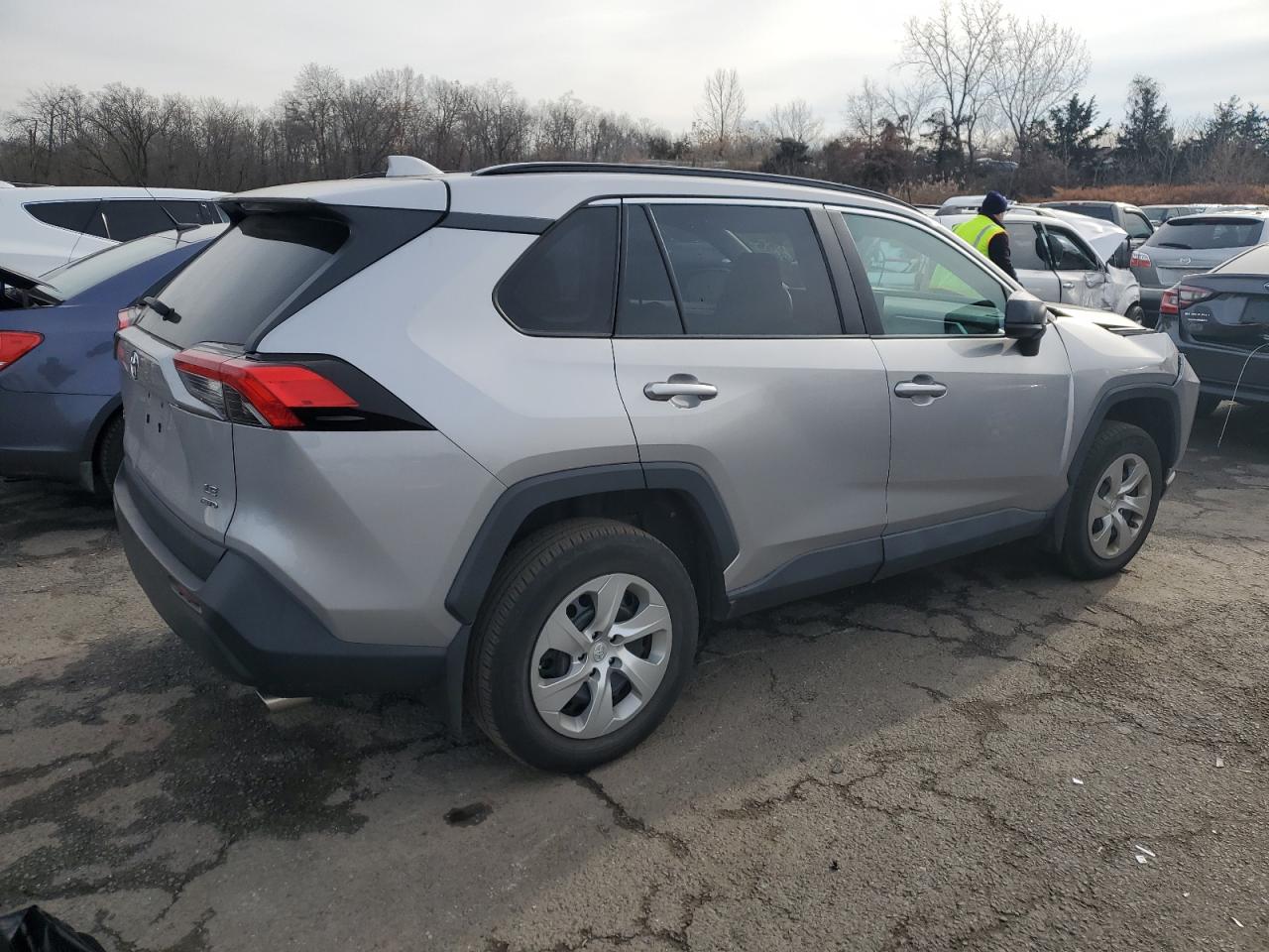 Изображение 3 2021 TOYOTA RAV4 LE 2021 с VIN 2T3F1RFV8MC222254