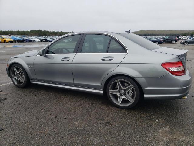Obraz 2 z 2010 MERCEDES-BENZ C 63 AMG 2010 z VIN WDDGF7HBXAF383171