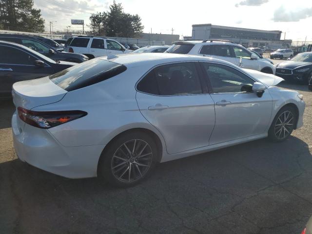 Obraz 3 z 2022 TOYOTA CAMRY XLE 2022 z VIN 4T1F31AK1NU593435