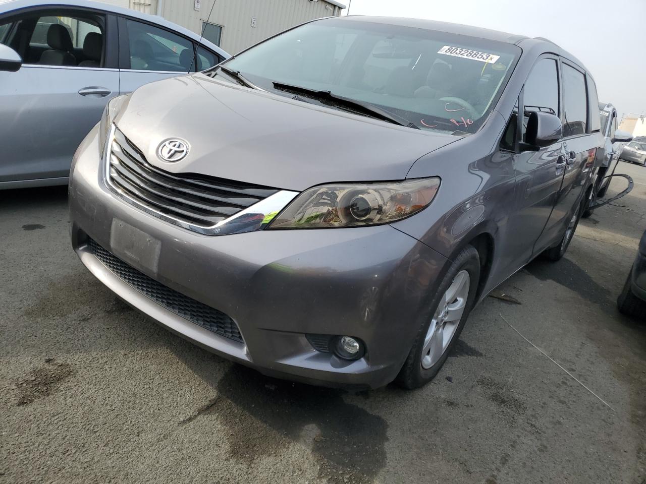 Obraz 1 z 2014 TOYOTA SIENNA LE 2014 z VIN 5TDKK3DC7ES425096