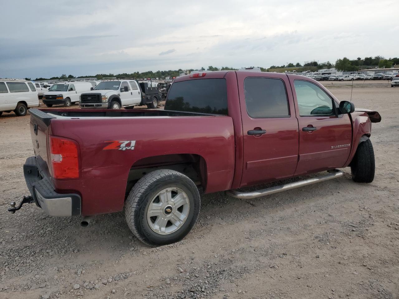 Image 3 of 2007 CHEVROLET SILVERADO K1500 CREW CAB 2007 with VIN 3GCEK13M57G505817