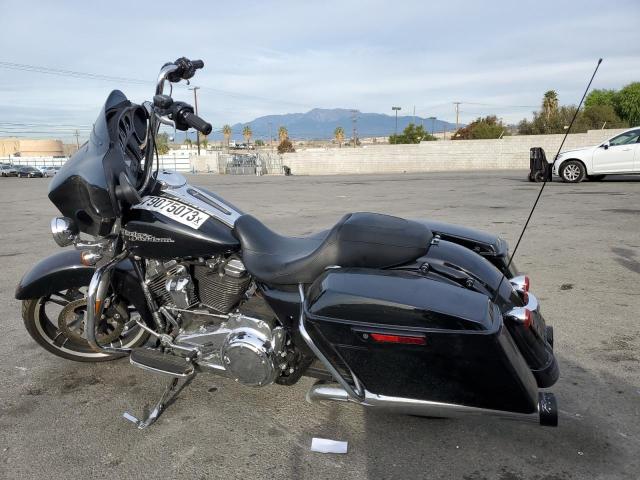 Obraz 3 z 2017 HARLEY-DAVIDSON FLHX STREET GLIDE 2017 z VIN 1HD1KBC3XHB668256