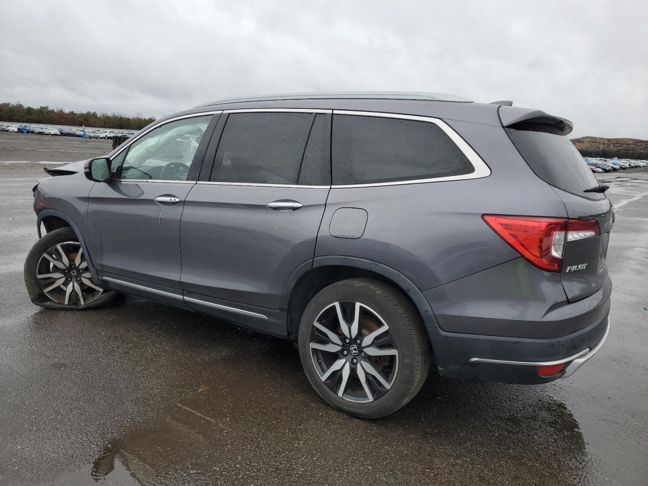 Obraz 2 z 2019 HONDA PILOT ELITE 2019 z VIN 5FNYF6H09KB002777