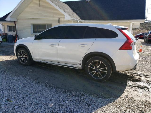 Image 2 of 2017 VOLVO V60 CROSS COUNTRY PREMIER 2017 with VIN YV440MWKXH1041028