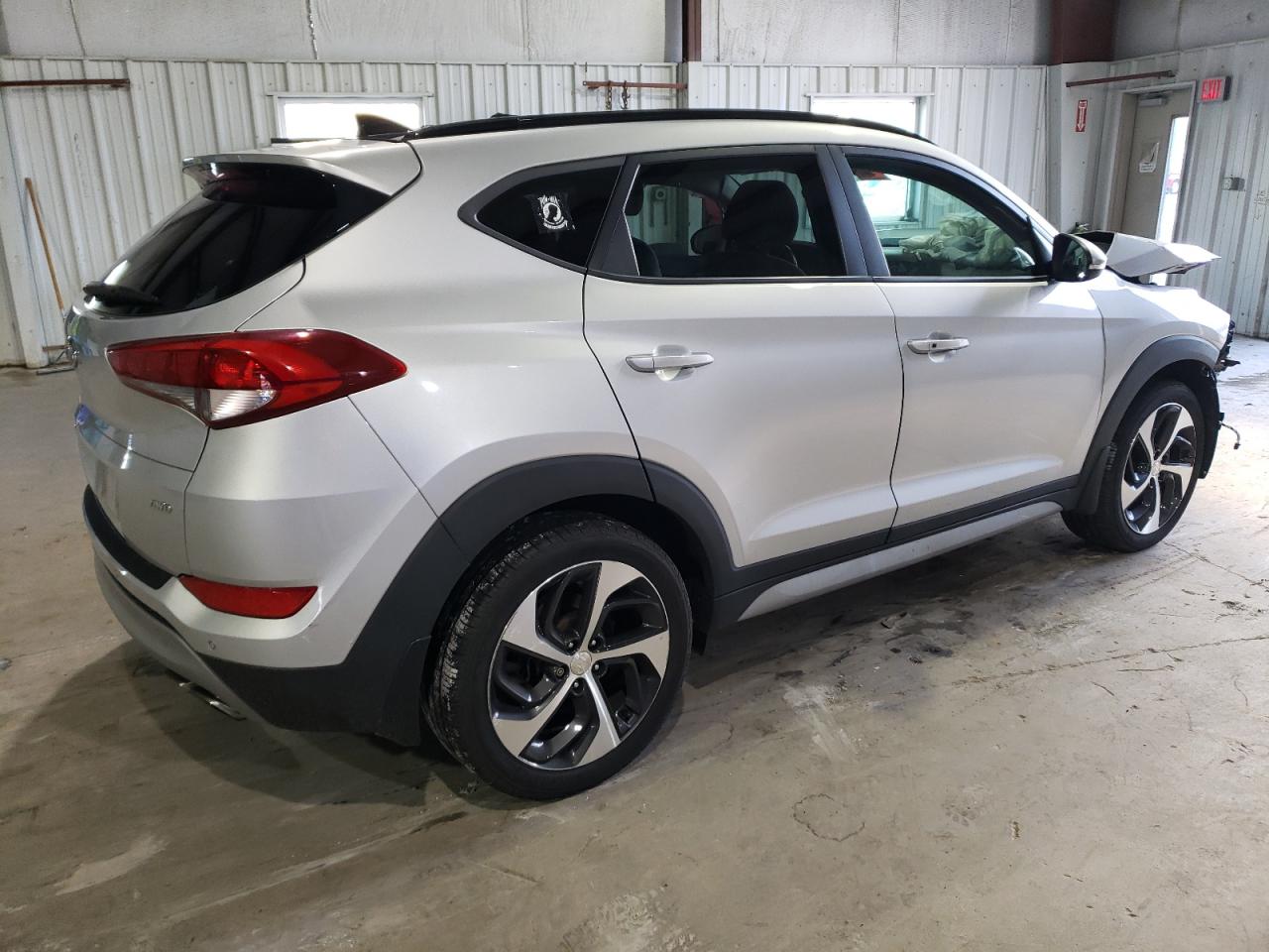 Изображение 3 2018 HYUNDAI TUCSON VALUE 2018 с VIN KM8J3CA28JU728832