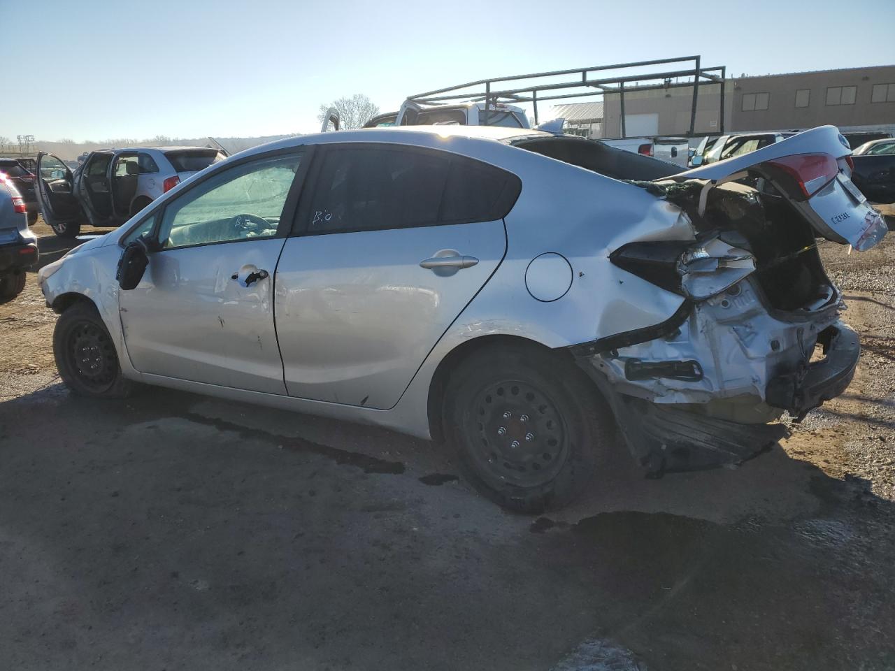 Obraz 2 z 2018 KIA FORTE LX 2018 z VIN 3KPFK4A77JE220333