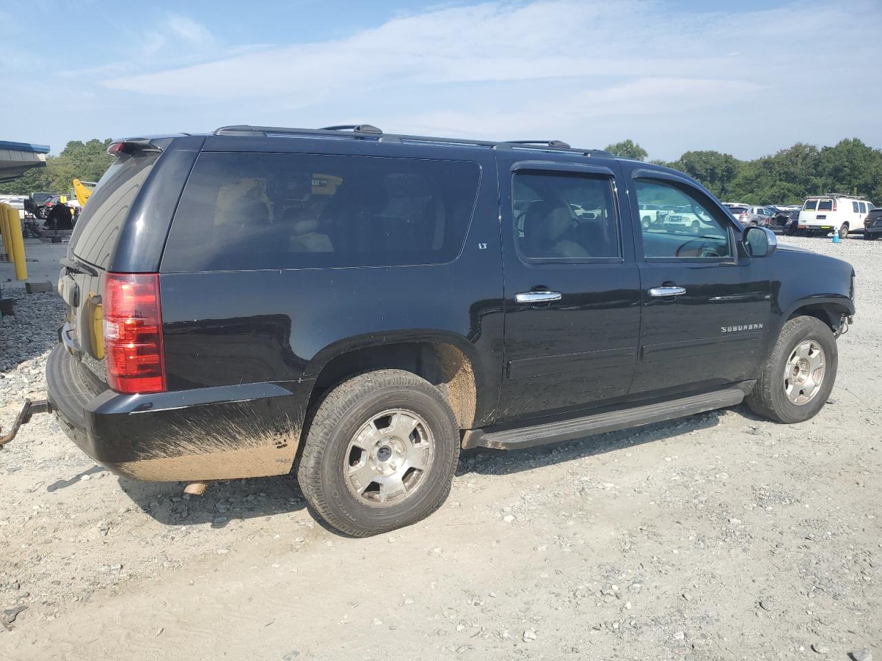 Image 3 of Chevrolet Suburban C1500 Lt 2014 with VIN 1GNSCJE03ER196184