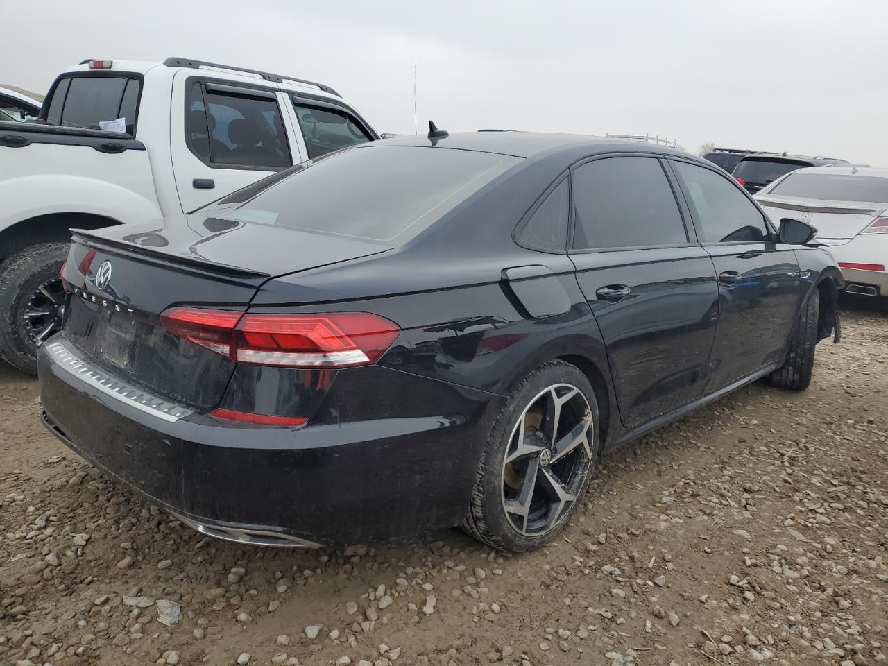 Image 3 of 2021 VOLKSWAGEN PASSAT R-LINE 2021 with VIN 1VWMA7A3XMC015378