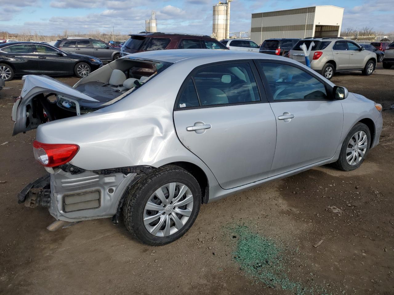 Obraz 3 z 2012 TOYOTA COROLLA BASE 2012 z VIN 2T1BU4EE2CC839747