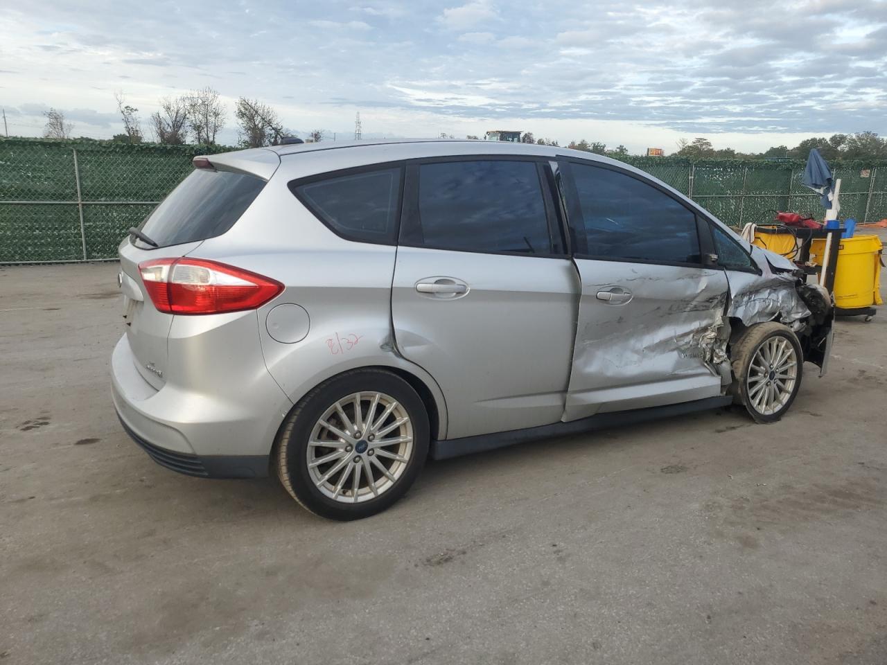 Изображение 3 2013 FORD C-MAX SE 2013 с VIN 1FADP5AU8DL521635