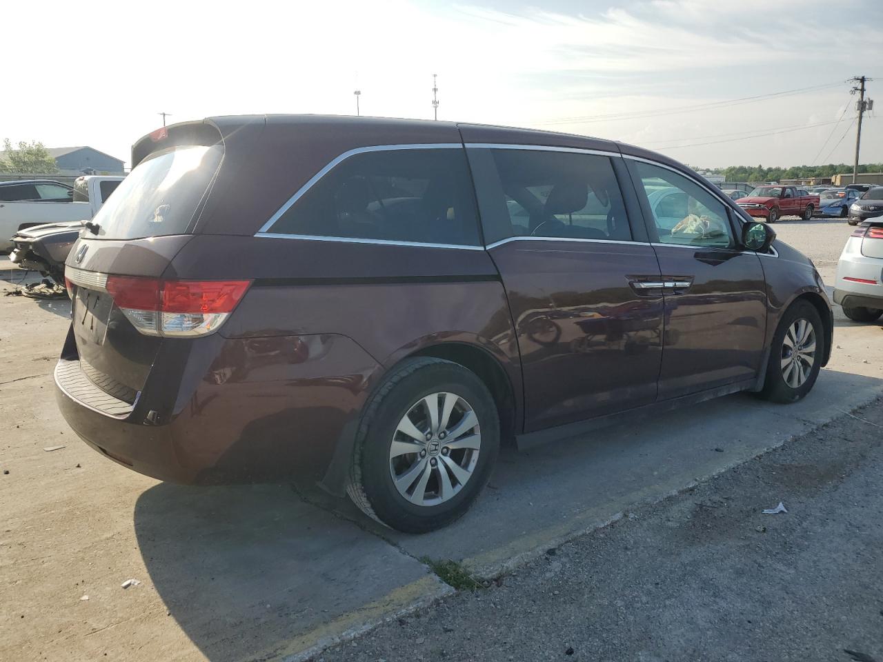 Image 3 of 2014 HONDA ODYSSEY EXL 2014 with VIN 5FNRL5H62EB073237