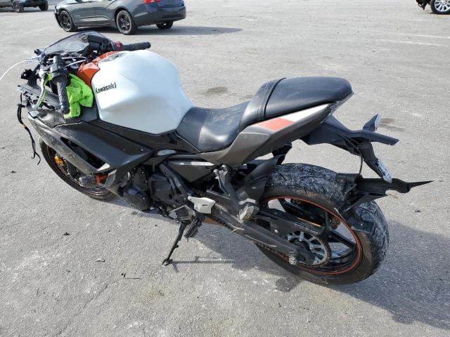 Image 3 of 2023 KAWASAKI EX650 R 2023 with VIN ML5EXER12PDA94831