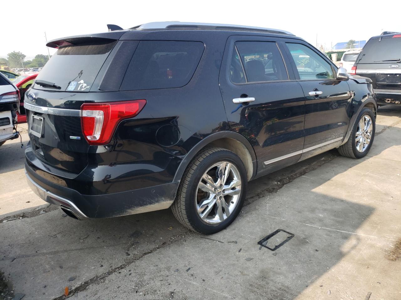 Image 3 of 2016 FORD EXPLORER PLATINUM 2016 with VIN 1FM5K8HT0GGA55929