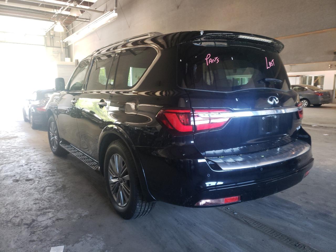 Изображение 3 2018 INFINITI QX80 BASE 2018 с VIN JN8AZ2NE1J9192962