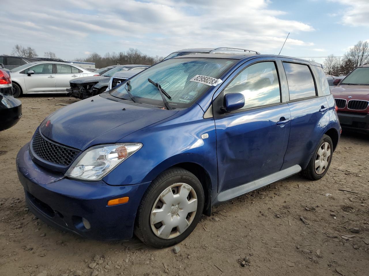 Obraz 1 z 2005 TOYOTA SCION XA  2005 z VIN JTKKT604450122351