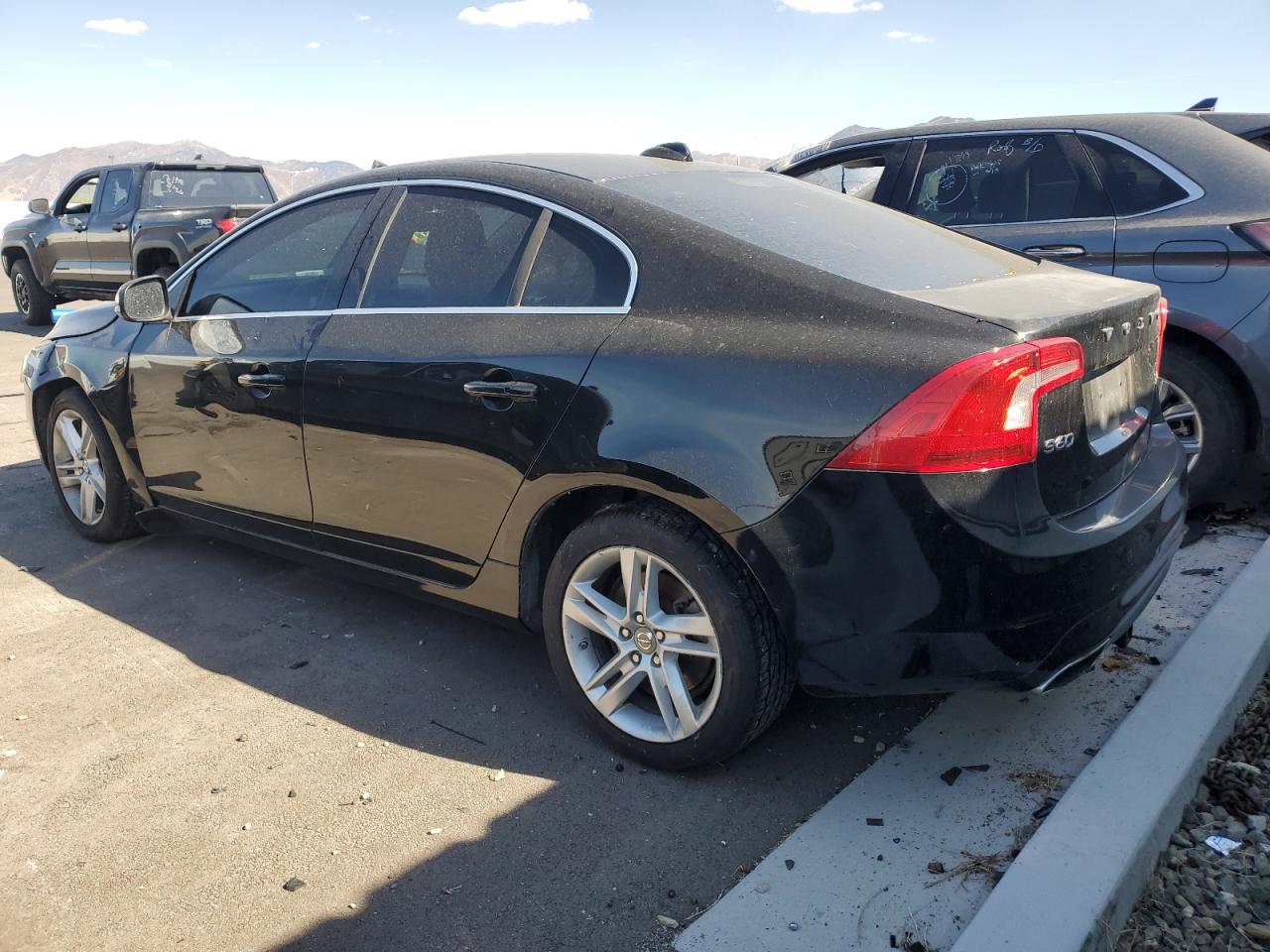 Obraz 2 z 2014 VOLVO S60 T5 2014 z VIN YV1612FS0E2285283