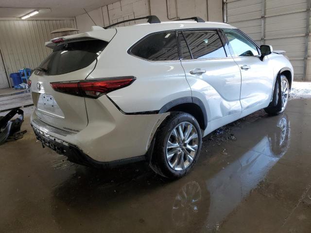 Image 3 of 2023 TOYOTA HIGHLANDER L 2023 with VIN 5TDKDRBH2PS022836