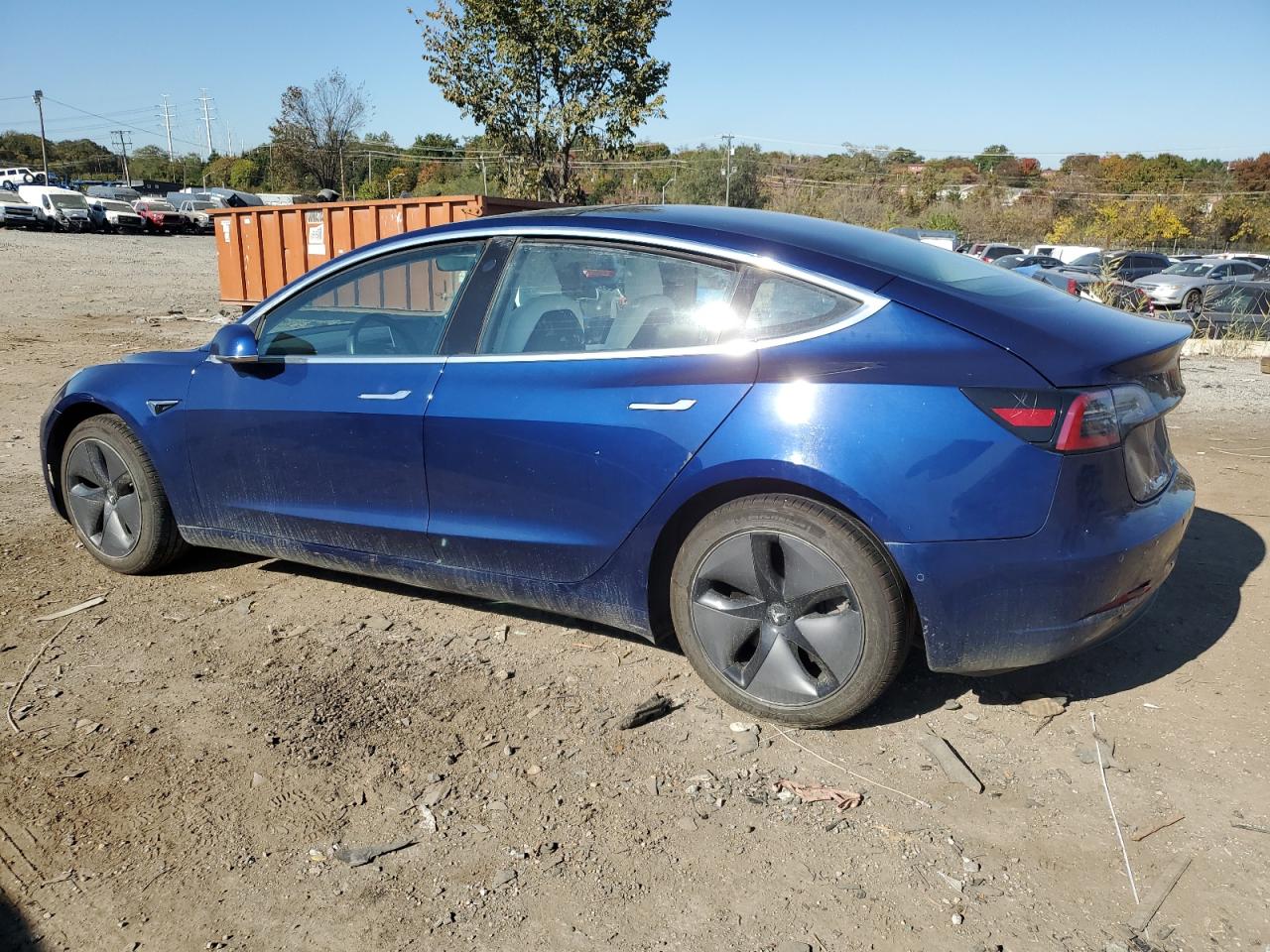 Изображение 2 2018 TESLA MODEL 3  2018 с VIN 5YJ3E1EA5JF168256