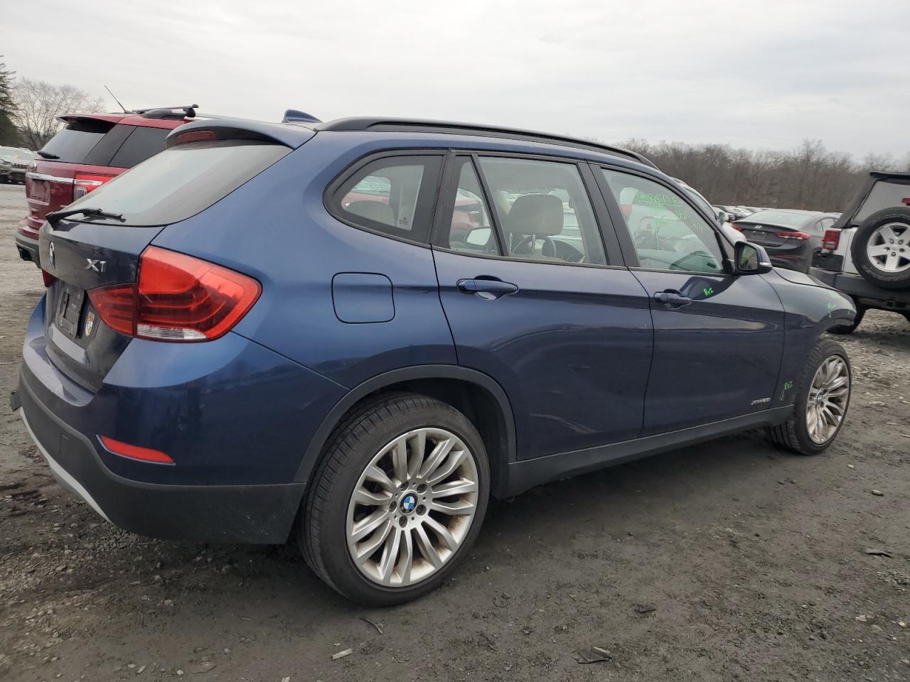Image 3 of 2015 BMW X1 XDRIVE28I 2015 with VIN WBAVL1C57FVY25827