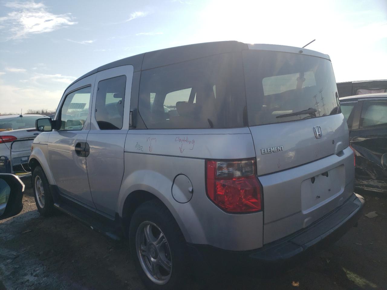 Image 2 of 2004 HONDA ELEMENT LX 2004 with VIN 5J6YH28314L026188