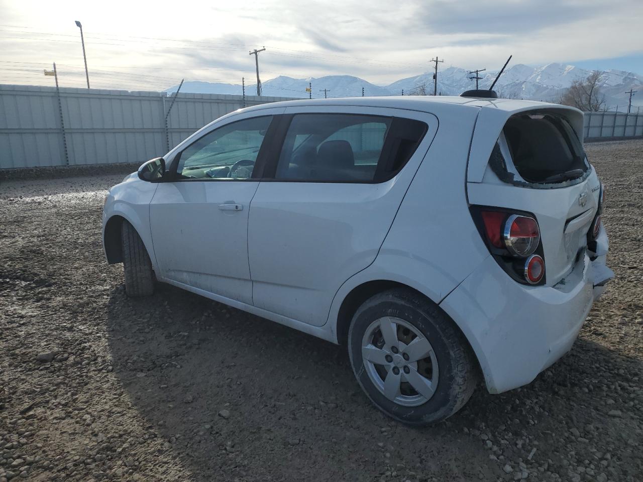 Obraz 2 z 2016 CHEVROLET SONIC LS 2016 z VIN 1G1JA6SG2G4148323
