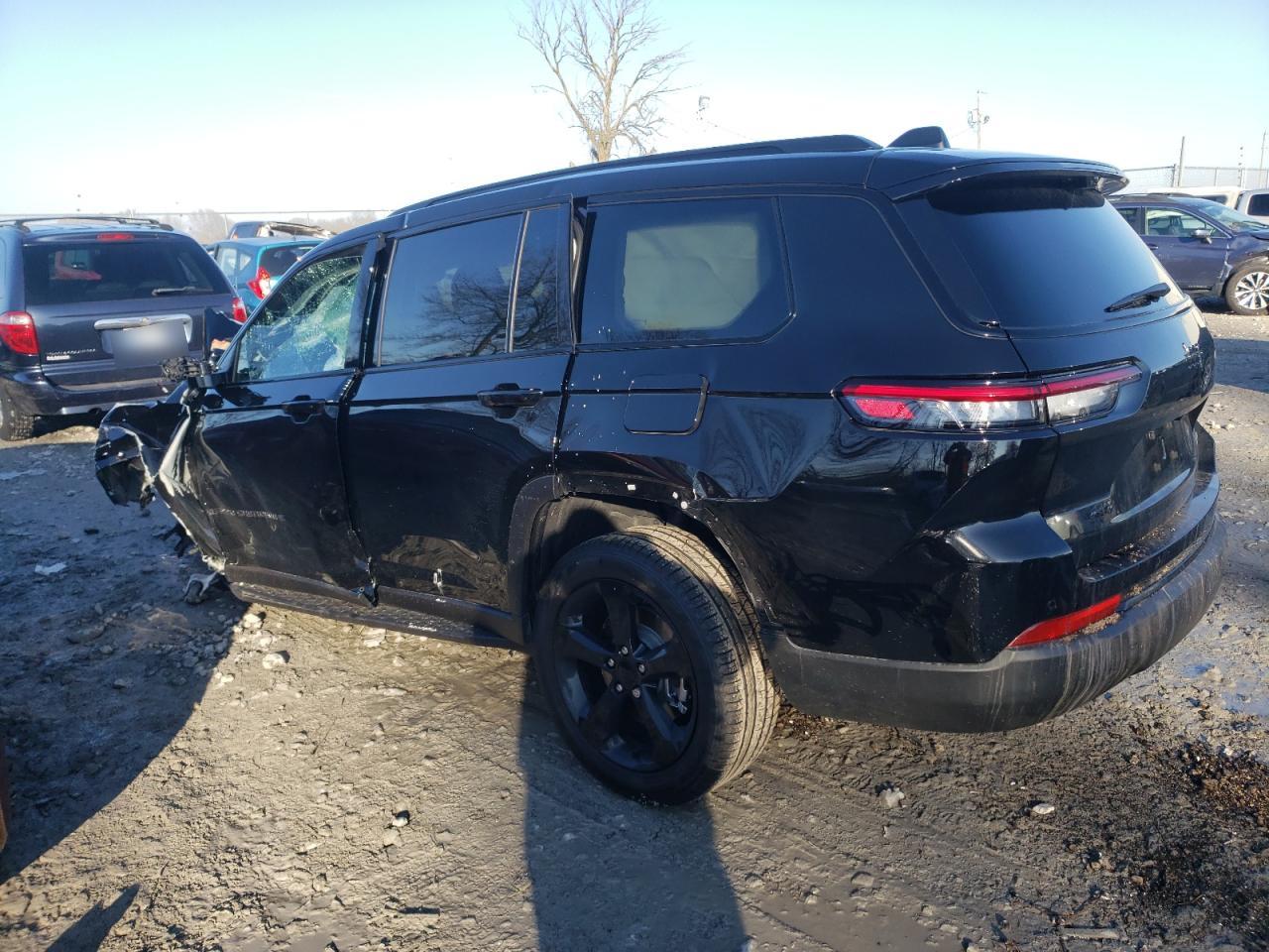 Image 2 of 2023 JEEP GRAND CHEROKEE L LIMITED 2023 with VIN 1C4RJKBGXP8863734