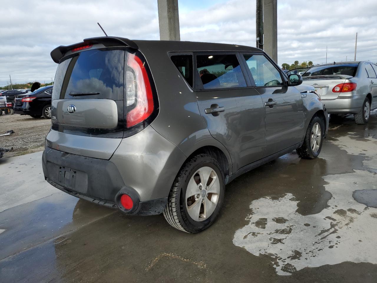 Image 3 of 2015 KIA SOUL  2015 with VIN KNDJN2A2XF7169279