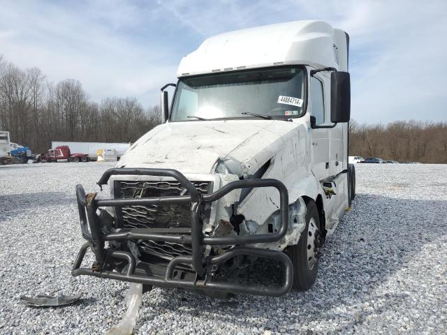 Image 2 of 2021 VOLVO VN VNL 2021 with VIN 4V4NC9EH9MN284452