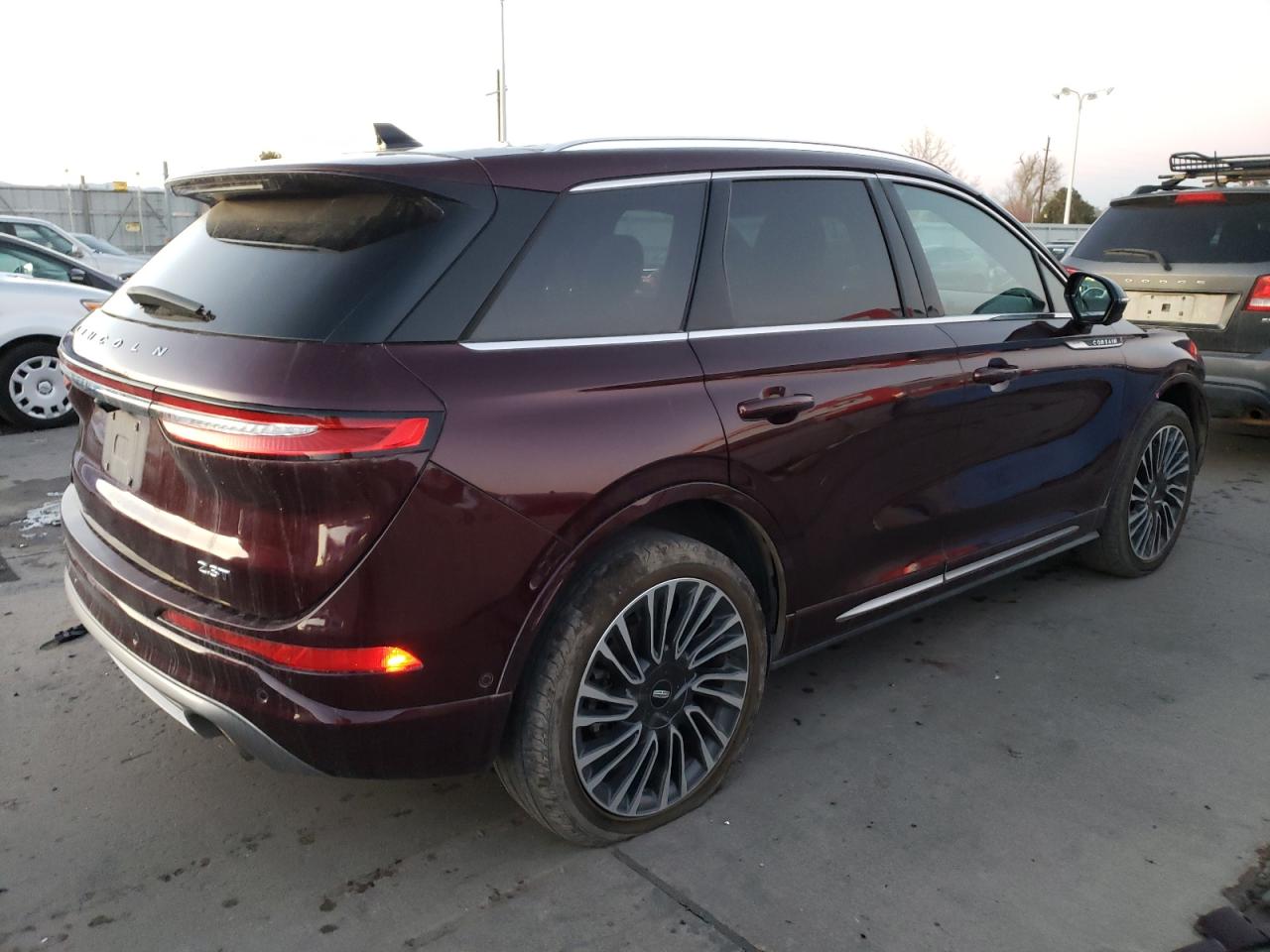 Obraz 3 z 2020 LINCOLN CORSAIR RESERVE 2020 z VIN 5LMCJ2DH1LUL18799