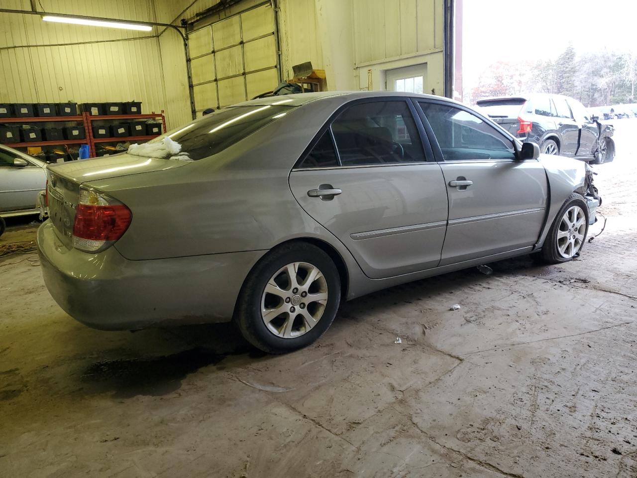 Image 3 of 2006 TOYOTA CAMRY LE 2006 with VIN 4T1BF30K06U627286