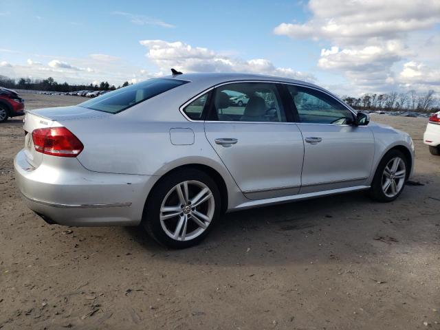 Obraz 3 z 2013 VOLKSWAGEN PASSAT SEL 2013 z VIN 1VWCM7A37DC090641