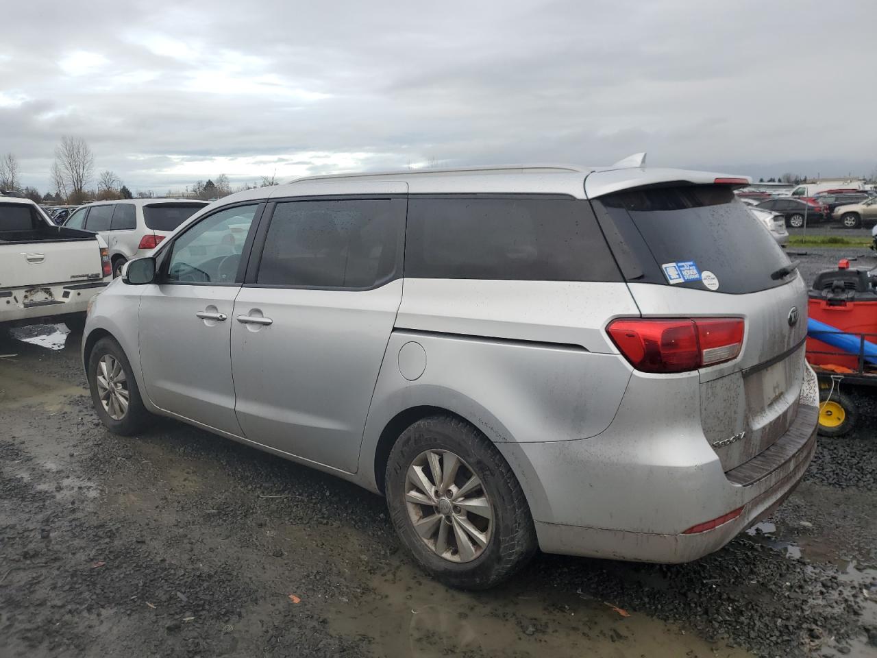 Image 2 of 2015 KIA SEDONA LX 2015 with VIN KNDMB5C14F6061502