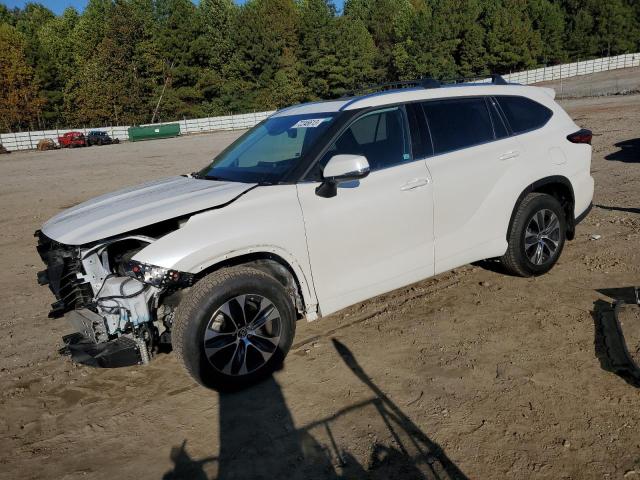 Изображение 2021 TOYOTA HIGHLANDER XLE 2021