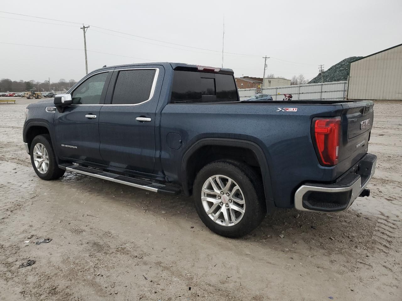Изображение 2 2022 GMC SIERRA LIMITED K1500 SLT 2022 с VIN 3GTU9DED4NG107484