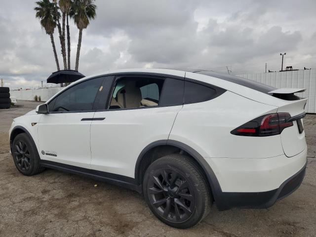 Obraz 2 z 2022 TESLA MODEL X  2022 z VIN 7SAXCAE55NF350011