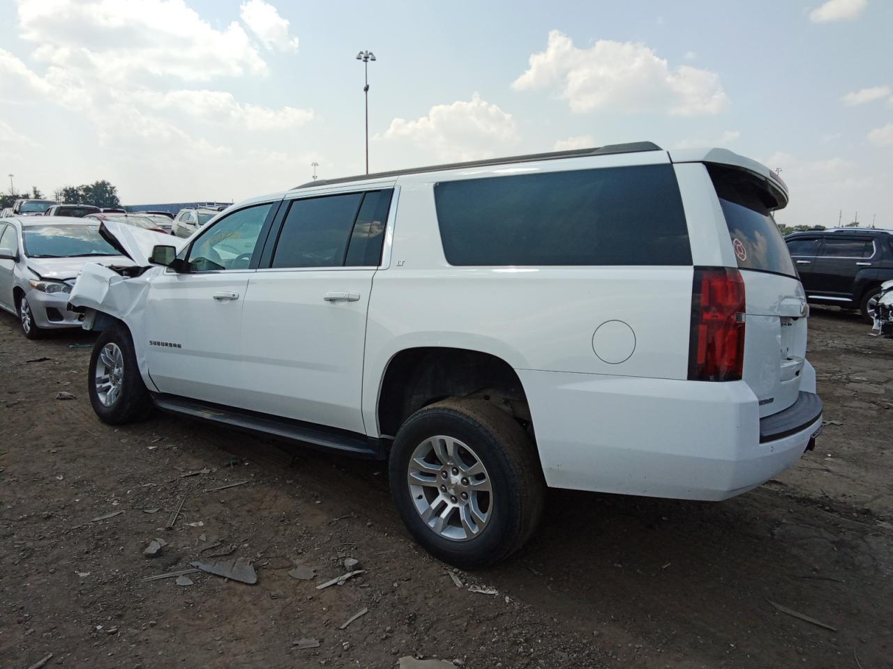 Изображение 2 2020 CHEVROLET SUBURBAN K1500 LT 2020 с VIN 1GNSKHKC9LR302628