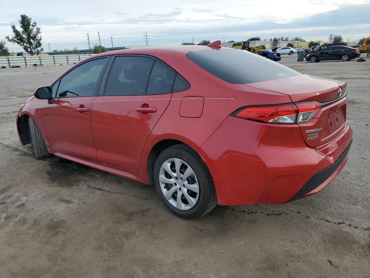 Image 2 of 2020 TOYOTA COROLLA LE 2020 with VIN 5YFEPRAEXLP066078