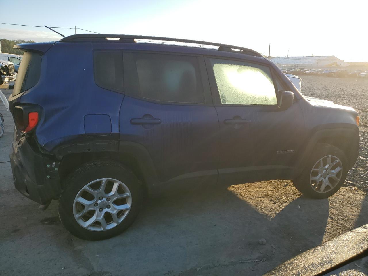 Изображение 3 2016 JEEP RENEGADE LATITUDE 2016 с VIN ZACCJBBT1GPD87028