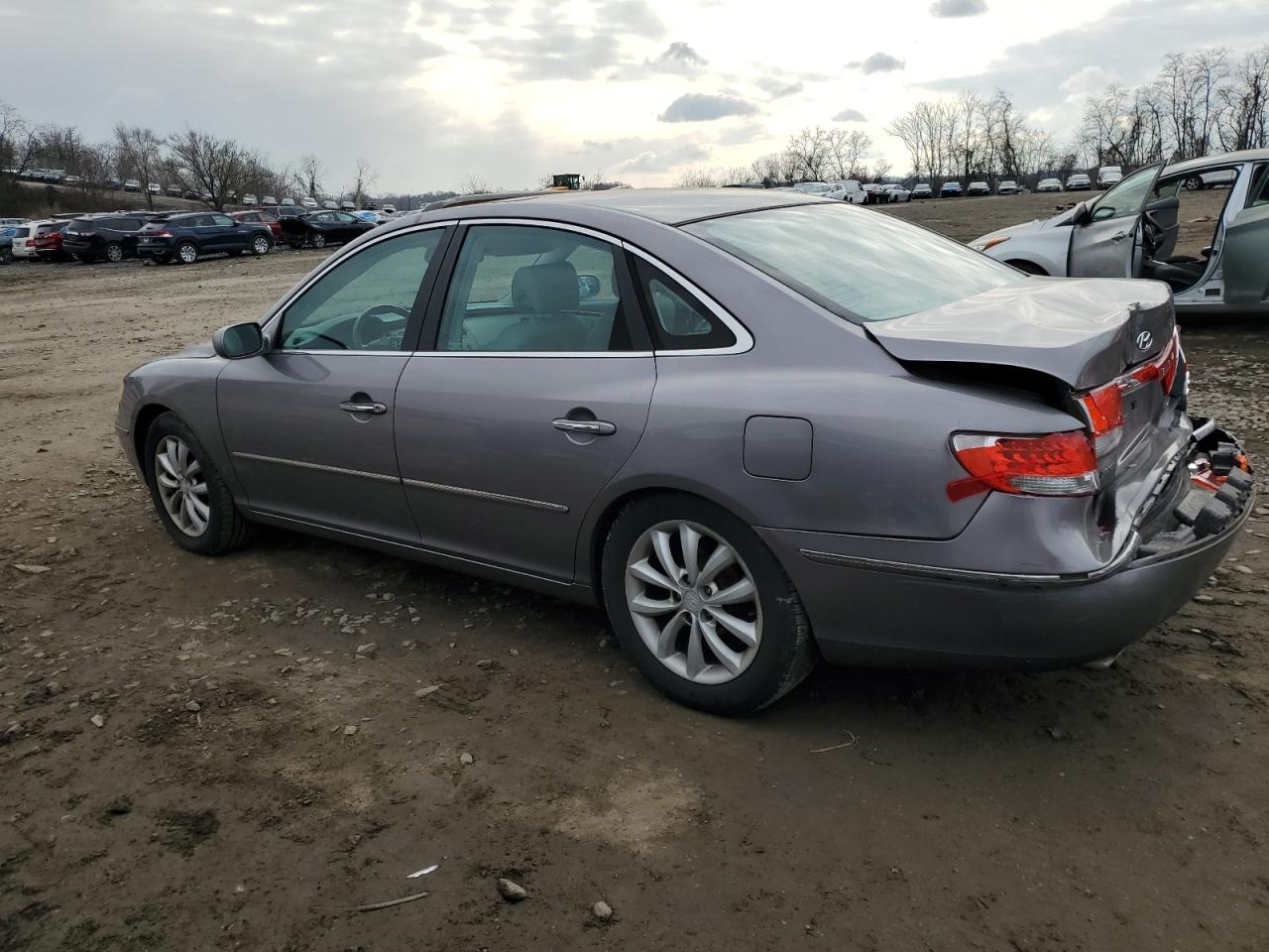 Obraz 2 z 2006 HYUNDAI AZERA SE 2006 z VIN KMHFC46F46A081491