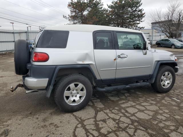 Image 3 of 2007 TOYOTA FJ CRUISER  2007 with VIN JTEBU11F570023074