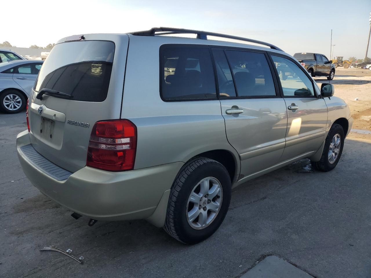 Image 3 of 2002 TOYOTA HIGHLANDER  2002 with VIN JTEGD21A120028006