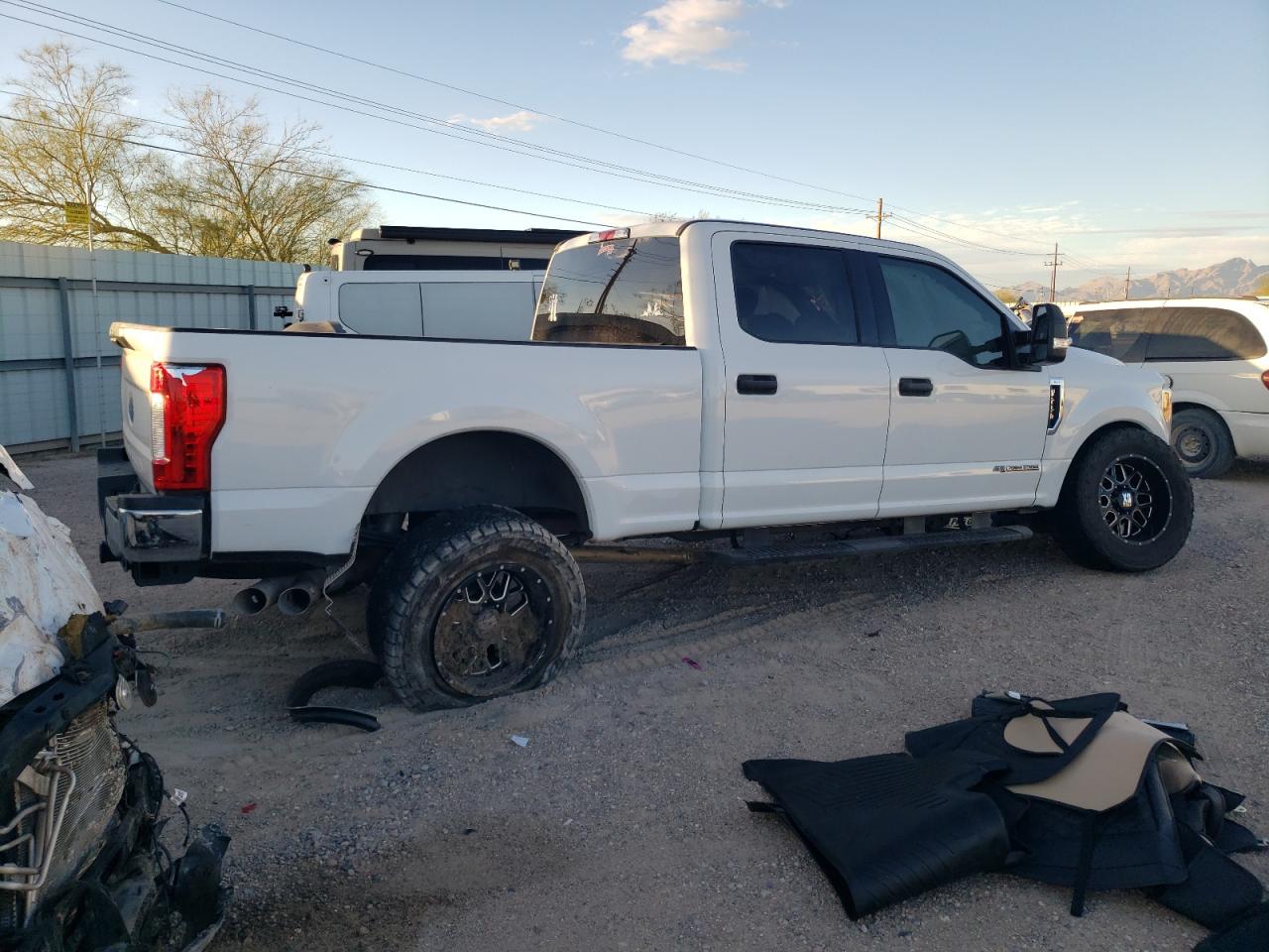 Image 3 of 2019 FORD F250 SUPER DUTY 2019 with VIN 1FT7W2BT8KEG05759