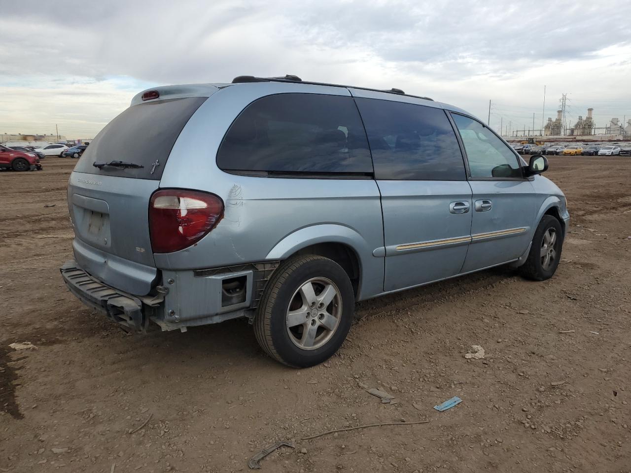 Obraz 3 z 2003 DODGE GRAND CARAVAN ES 2003 z VIN 2D8GP54L43R180171