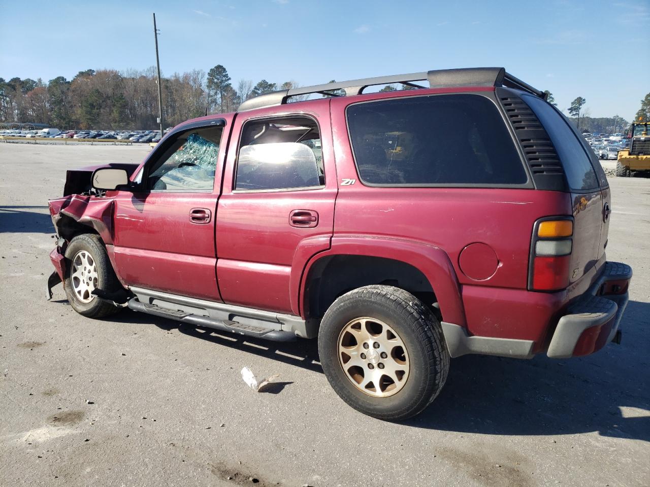 Image 2 of 2004 CHEVROLET TAHOE K1500 2004 with VIN 1GNEK13Z44R204468