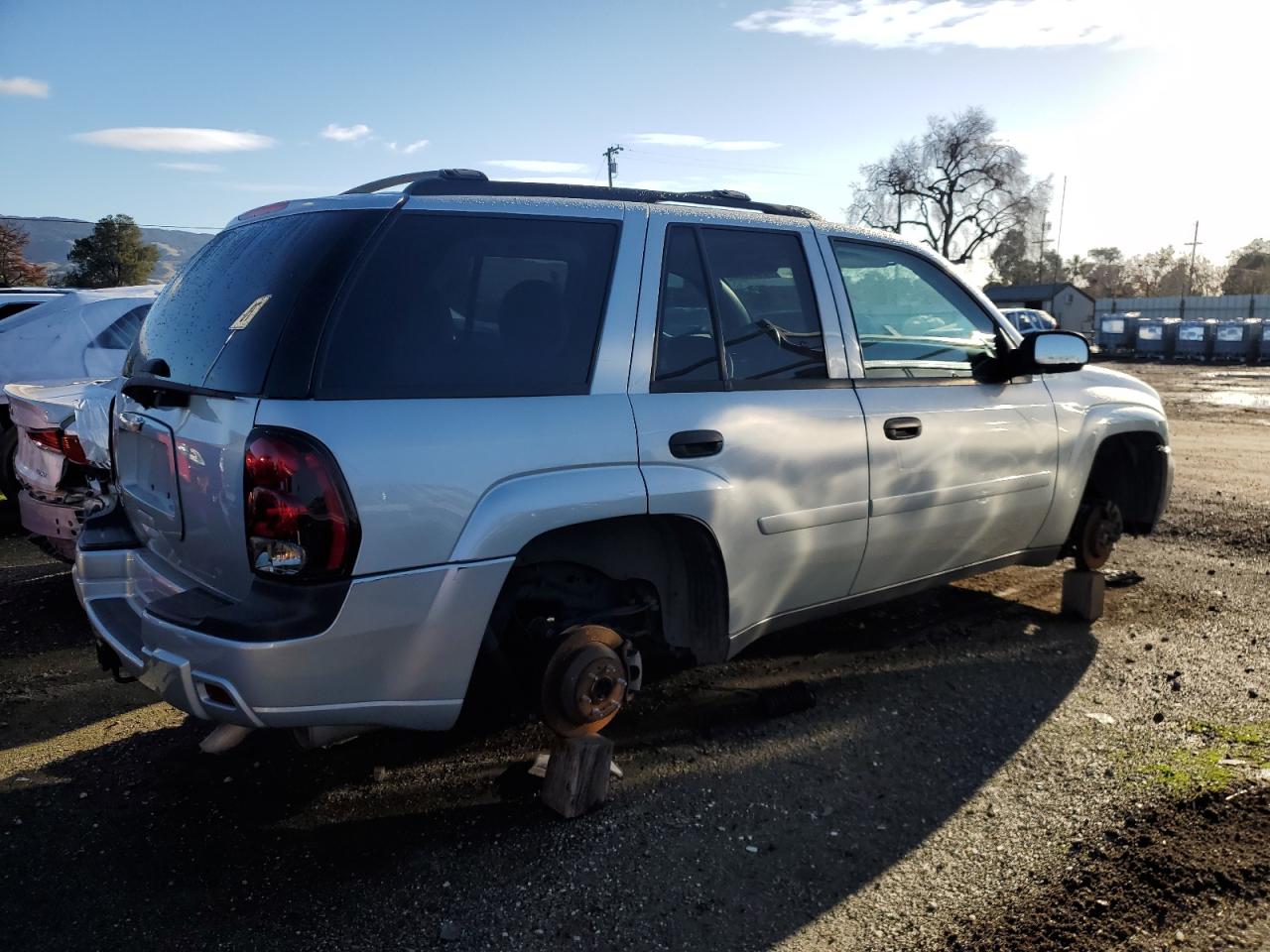 Image 3 of 2008 CHEVROLET TRAILBLAZER LS 2008 with VIN 1GNDT13S382248018