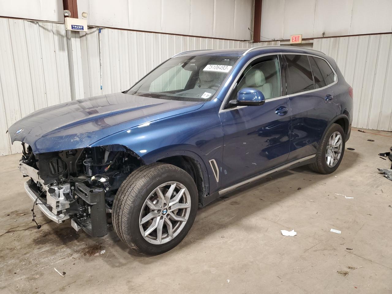 Obraz 1 z 2022 BMW X5 XDRIVE40I 2022 z VIN 5UXCR6C08N9N06324