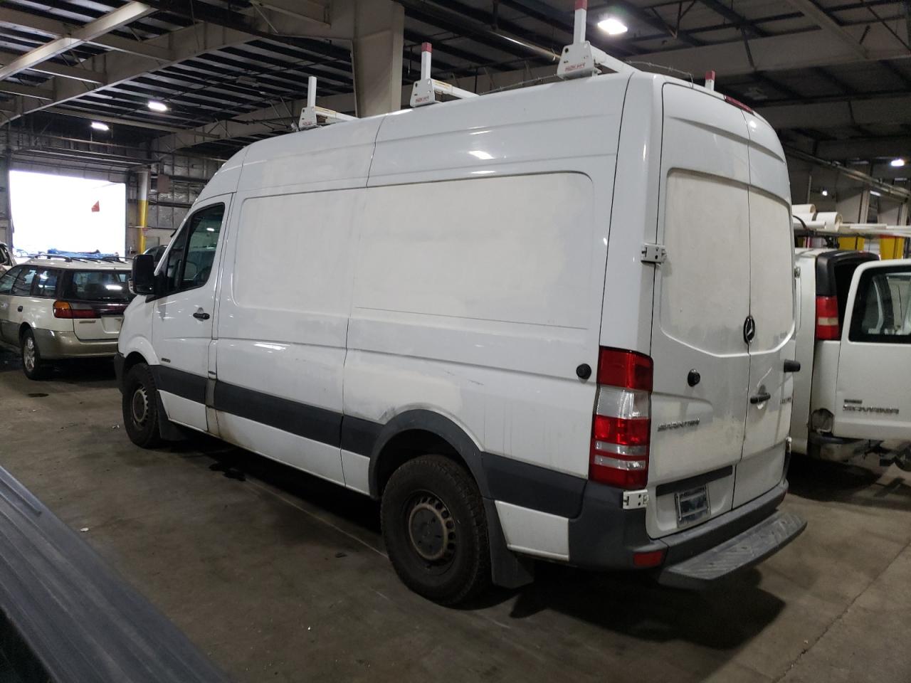 Изображение 2 2014 MERCEDES-BENZ SPRINTER 2500 2014 с VIN WD3PE7DC5E5832886