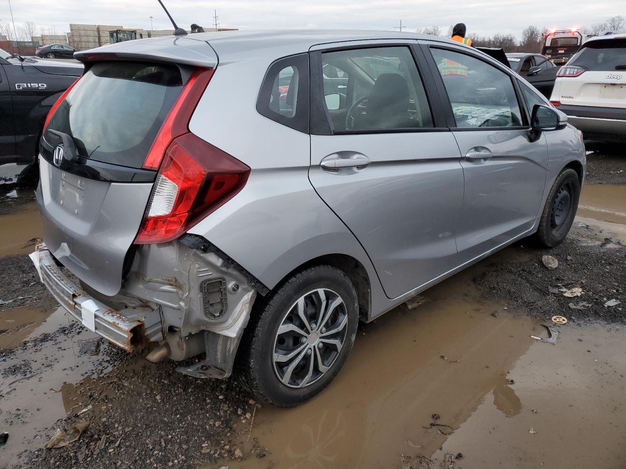 Image 3 of 2017 HONDA FIT LX 2017 with VIN JHMGK5H53HS018061