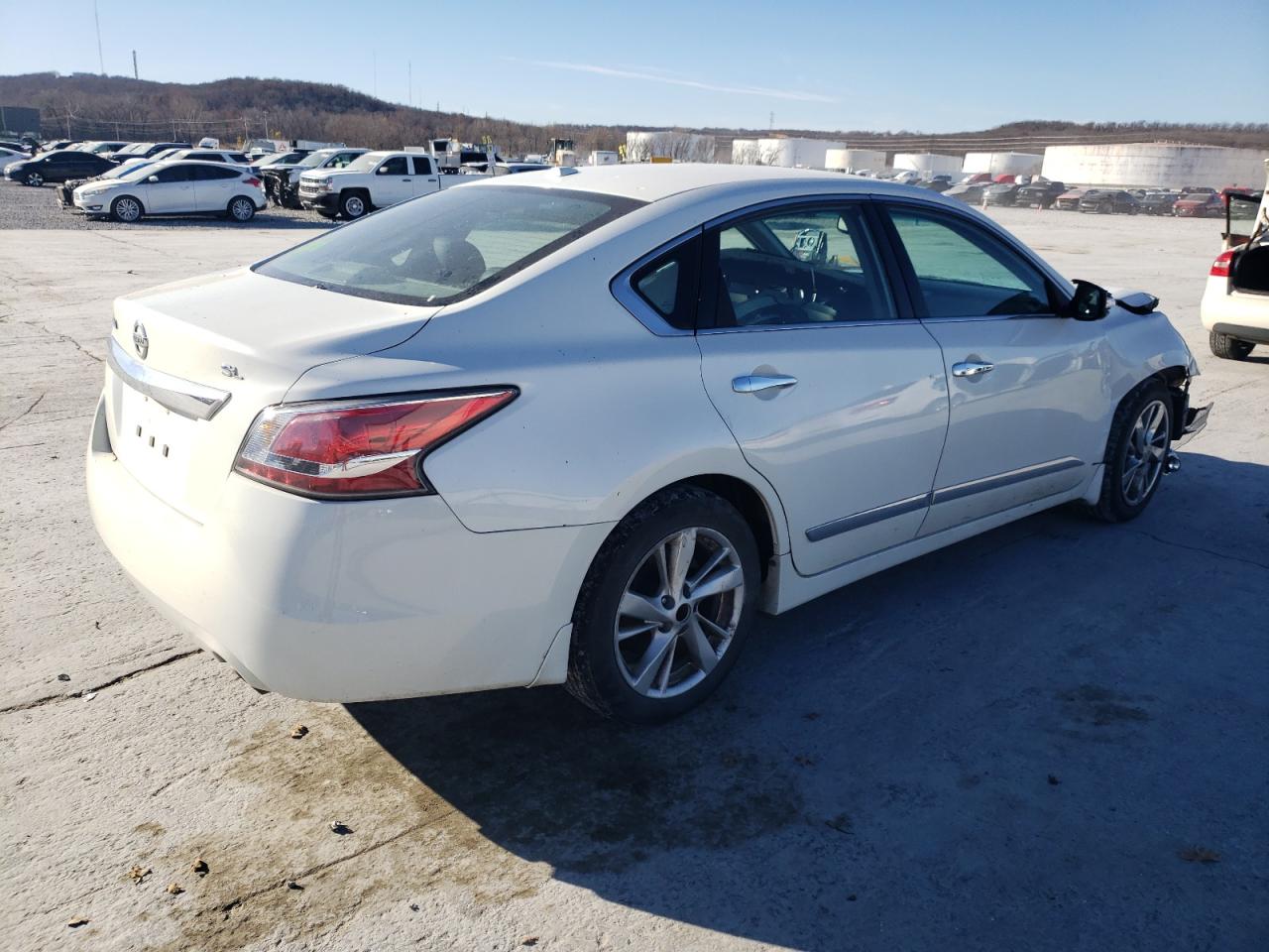 Obraz 3 z 2015 NISSAN ALTIMA 2.5 2015 z VIN 1N4AL3AP2FN337117